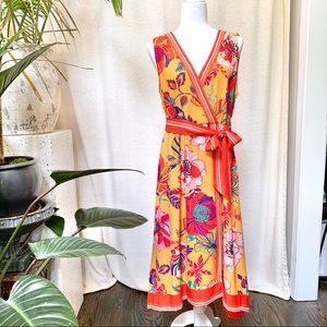 Gorgeous, vibrant color, faux-wrap, summer dress